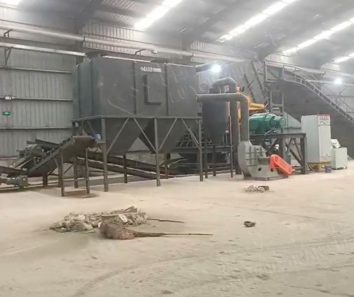 永城客戶使用450型破碎機(jī)對(duì)鋁合金邊角料進(jìn)行加工處理 二